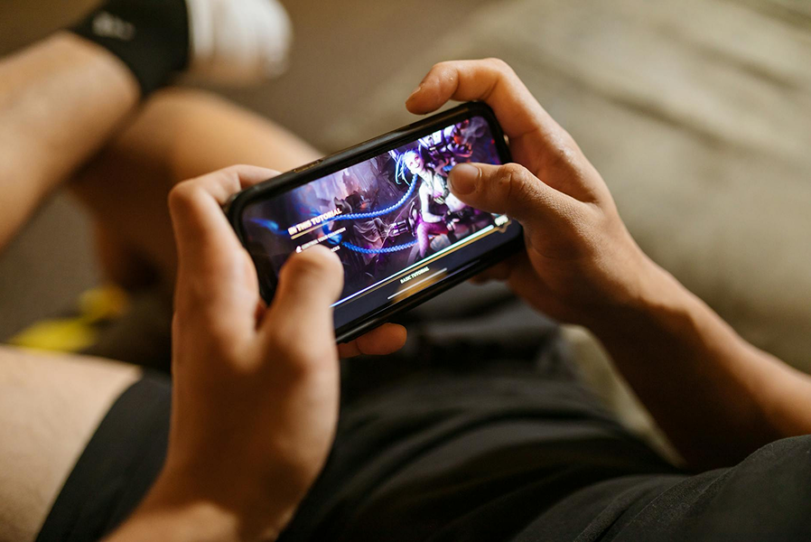 Play & Win on the Go: Mobile Sweepstakes Games You’ll Love